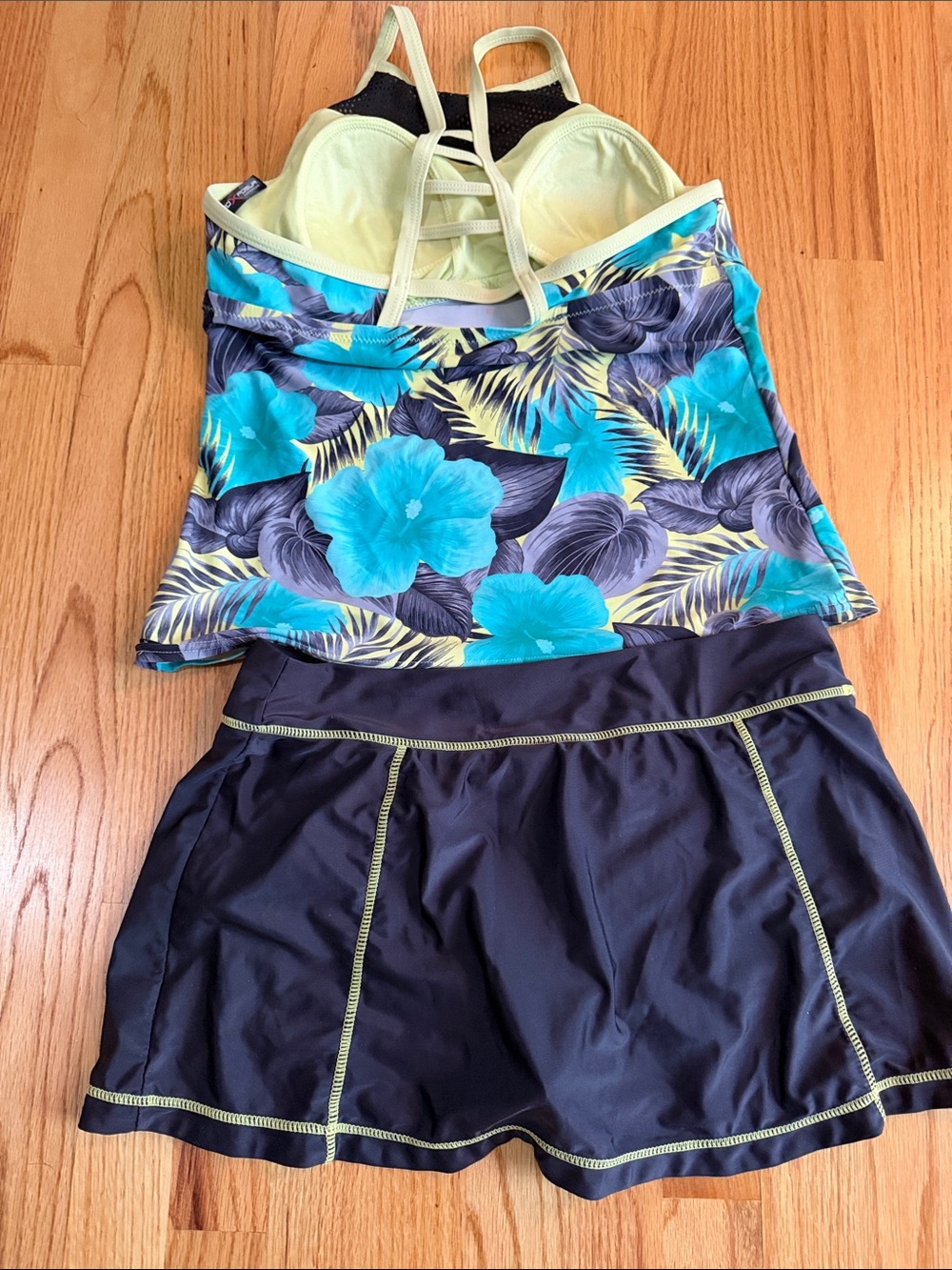 ZeroXposur Black & Turquoise Floral Tankini with Skirt - Picture 3 of 3
